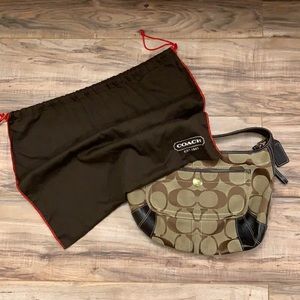 Authentic Coach shoulder purse